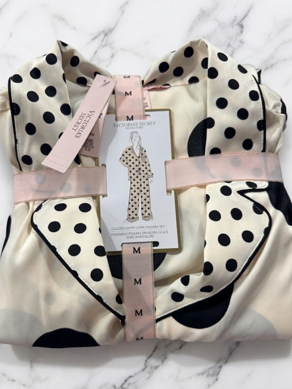 VICTORIA'S SECRET
Signature Satin Long Pajama Set